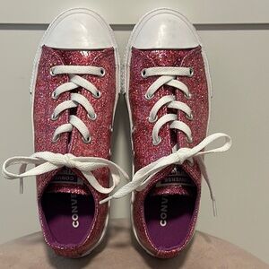 Back to school! Chuck Taylor pink Glittery Converse All Star in size 3 junior.
